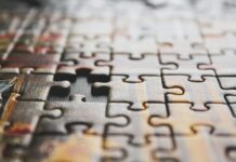 뇌 건강 지키고 치매 예방하는 생활습관, 이렇게 실천하세요 brown and black jigsaw puzzle